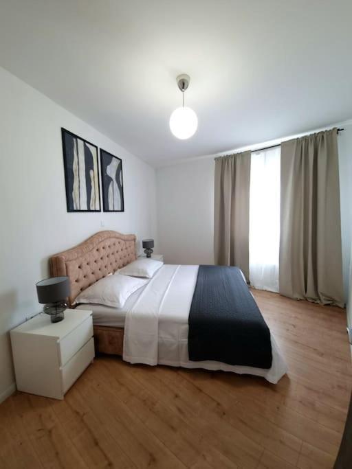 Apartament Adora *